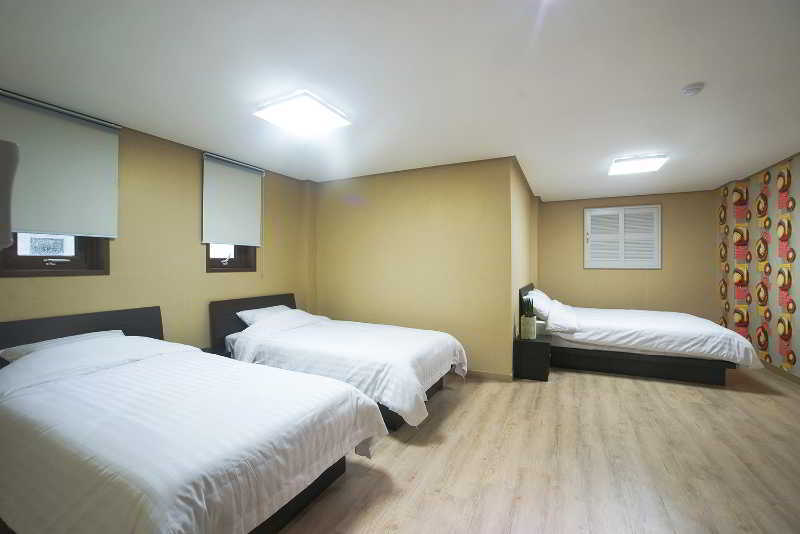 Orange Tree Hotel Jeju Bagian luar foto