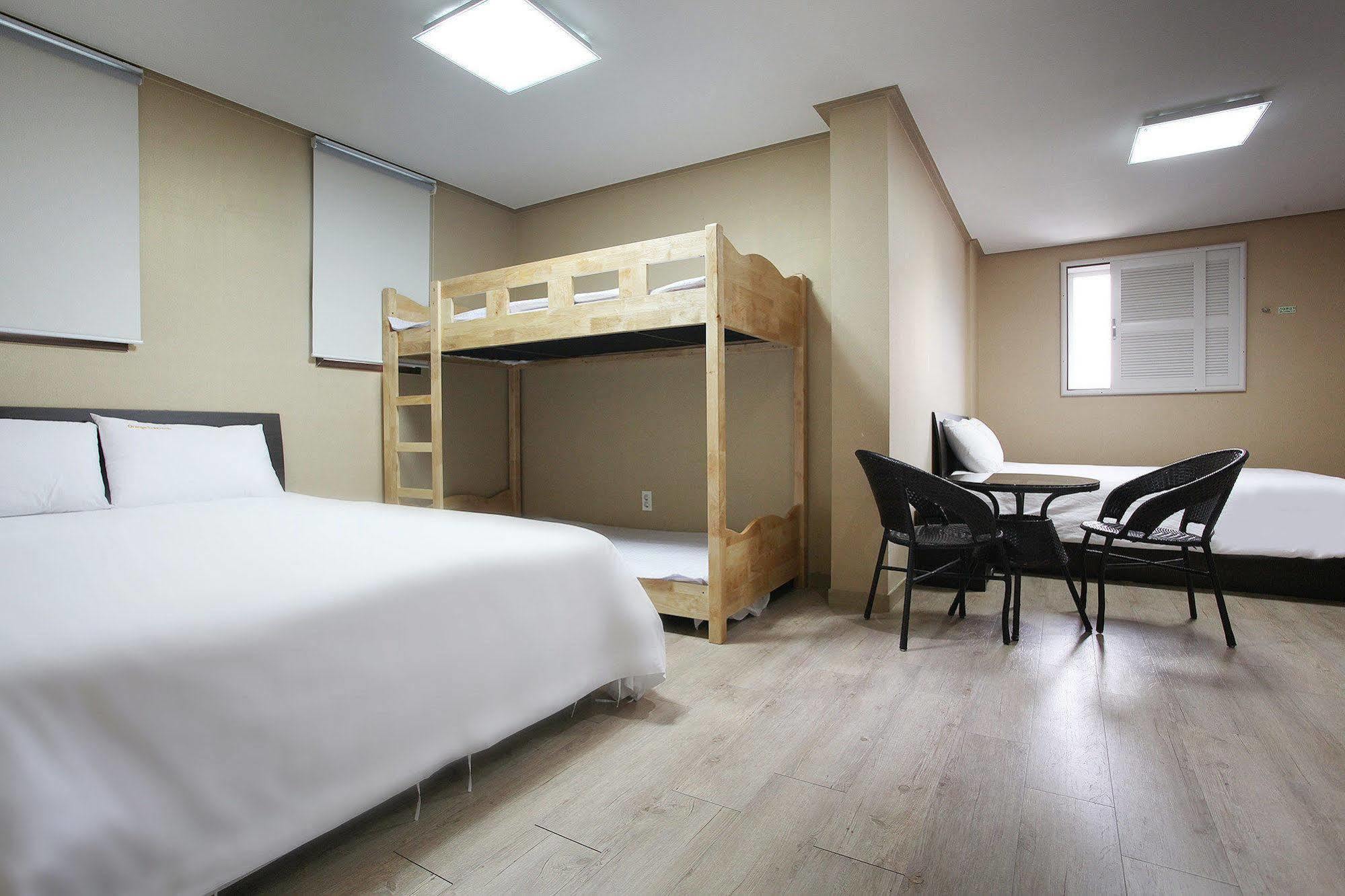 Orange Tree Hotel Jeju Bagian luar foto